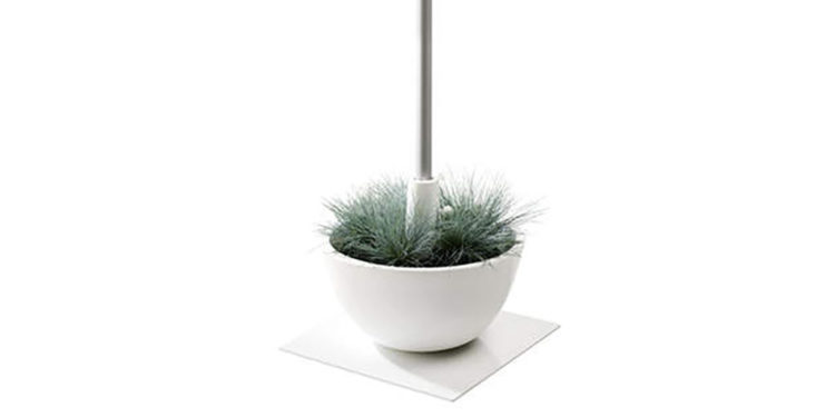 coupe parasolvoet met planten erin